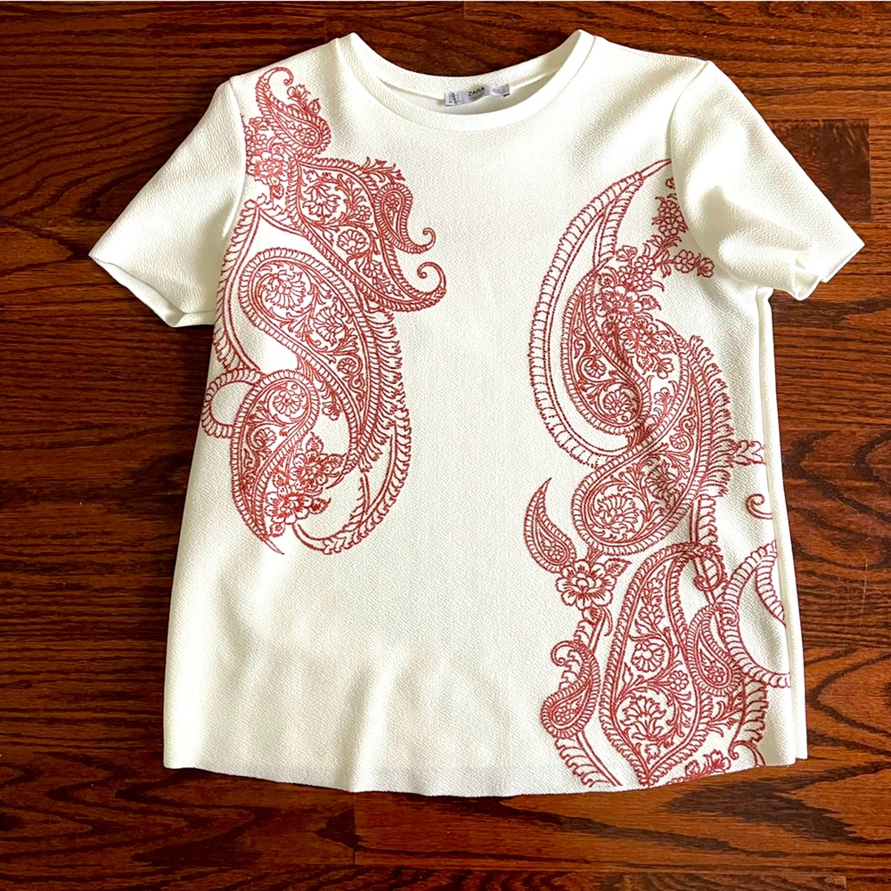 Zara White T-Shirt with Floral Design